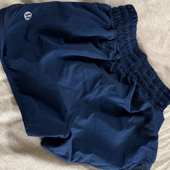 Lululemon size 2 shorts - Picture 2 of 3